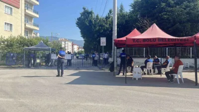 Bolu’da görevden uzaklaştırılan Belediye Başkanı Tanju Özcan’ın da aralarında bulunduğu