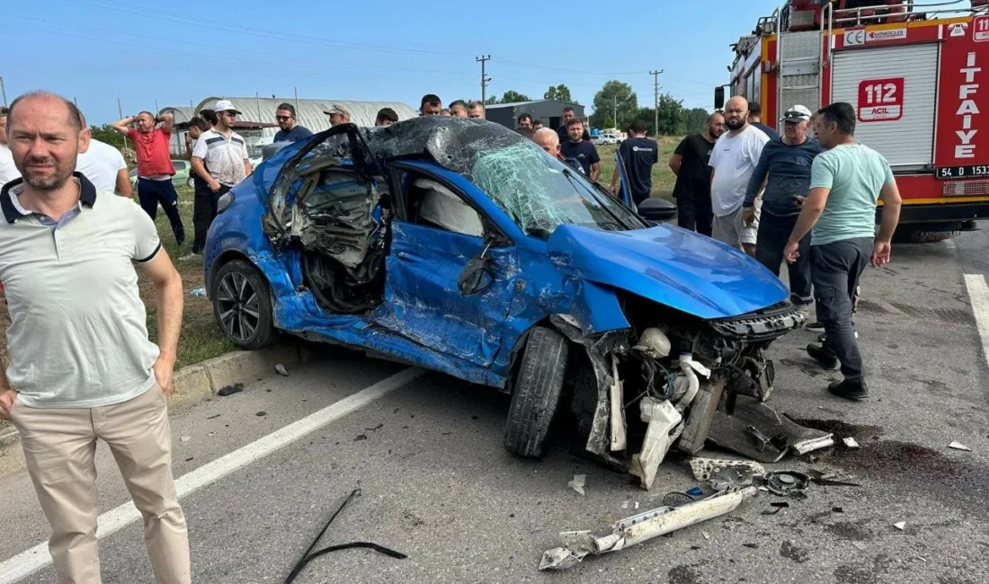 Sakarya’nın Karasu ilçesinde çekici ile otomobilin çarpışması neticesinde meydana gelen