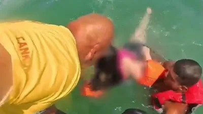 Sakarya’nın Karasu ilçesinde denizde akıntıya kapılarak açığa sürüklenen ve boğulma
