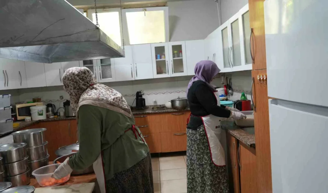 Kastamonu’da anne ve kızı devlet desteğiyle köylerinde kurdukları restoranda birlikte