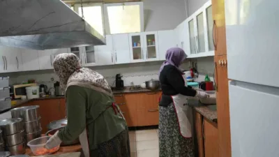 Kastamonu’da anne ve kızı devlet desteğiyle köylerinde kurdukları restoranda birlikte