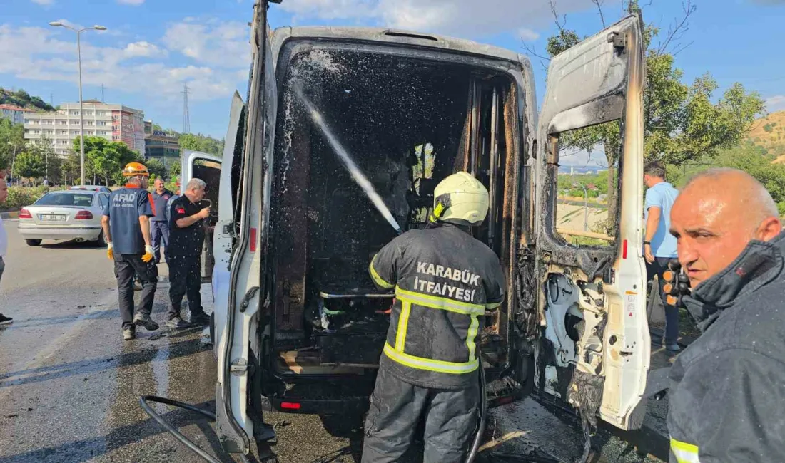 Karabük’te diyaliz hastasını taşıyan hasta nakil aracı, seyir halindeyken çıkan