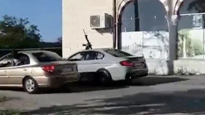 Sakarya’nın Kaynarca ilçesinde düğün konvoyunda havaya ateş açtıkları tespit edilen