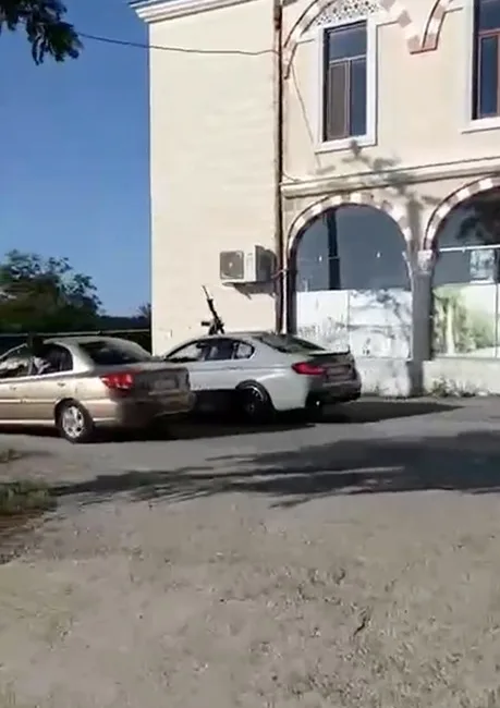 Sakarya’nın Kaynarca ilçesinde düğün konvoyunda havaya ateş açtıkları tespit edilen