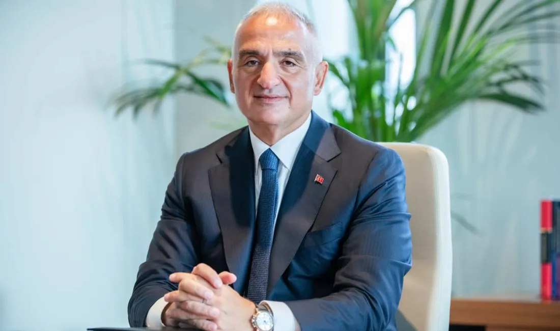 NATO Zirvesi’nde Türkiye’nin kültürel birikimi sanat aracılığıyla dünya liderleriyle buluştu.