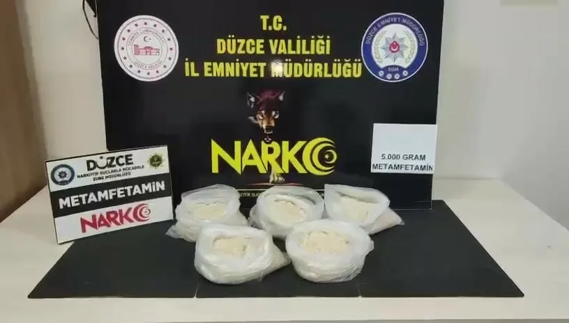 Düzce Cumhuriyet Başsavcılığı koordinesinde yapılan uyuşturucu operasyonunda yaklaşık piyasa değeri