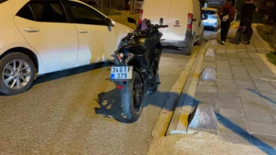 Düzce’de meydana gelen motosiklet kazasında 3 kişi yaralandı. Edinilen bilgilere