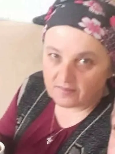 Zonguldak’ın Karadeniz Ereğli ilçesinde fındık bahçesinde çalıştığı sırada eşek arısının