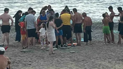 Zonguldak’ın Çaycuma ilçesine bağlı Filyos beldesinde serinlemek amacıyla denize giren