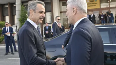 NATO Liderler Zirvesi kapsamında, Fransa Cumhurbaşkanı Emmanuel Macron ve Yunanistan