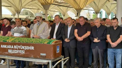 Ankara’da Büyükşehir Belediyesine ait üç hafriyat kamyonunun çarpıştığı kazada hayatını