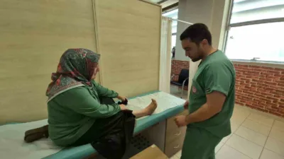 Düzce’de doğuştan “çarpık ayak” rahatsızlığı bulunduğu için hayatı boyunca hiç