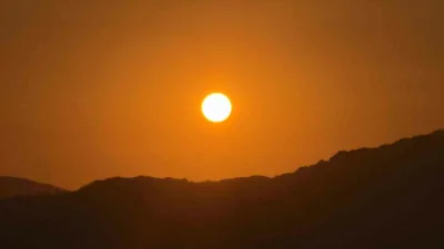 Karabük’ün doğasıyla ünlü ilçesi Yenice, gün batımıyla birlikte büründüğü atmosferle