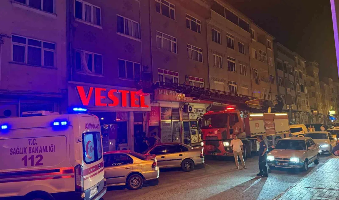 Karabük’ün Yenice ilçesinde bir kişi, eşini meyve bıçağıyla boğazını keserek