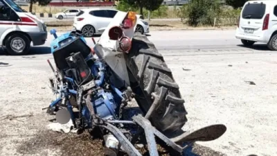 Karabük’te tır ile traktörün çarpıştığı kazada 1 kişi ağır yaralandı.