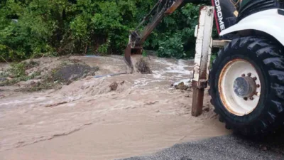 Kastamonu’nun Doğanyurt ilçesinde kuvvetli yağmurun ardından meydana gelen heyelanlar sebebiyle
