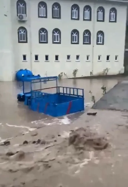 Kastamonu’da metrekareye 130 kilogram yağışın düştüğü Doğanyurt ilçesinde şehir merkezinden