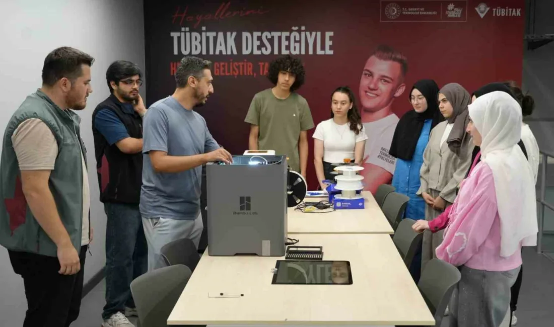Karabük Üniversitesi’nde (KBÜ) düzenlenen Milli Teknoloji Atölyeleri Lise Yaz Okulu’nda