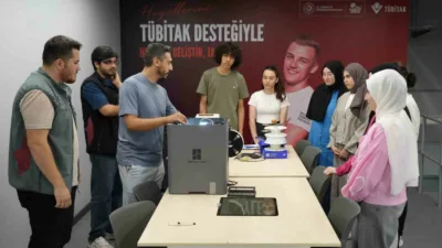 Karabük Üniversitesi’nde (KBÜ) düzenlenen Milli Teknoloji Atölyeleri Lise Yaz Okulu’nda