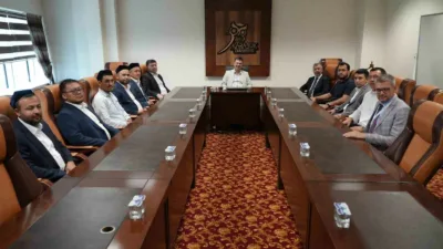 Özbekistan’ın Taşkent kentinde faaliyet gösteren Kökeldaş Medresesi öğretim kadrosu, din