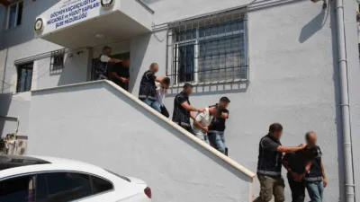 Kocaeli merkezli 3 ilde, düzensiz göçmen kaçakçılığına yönelik düzenlenen operasyonlarda