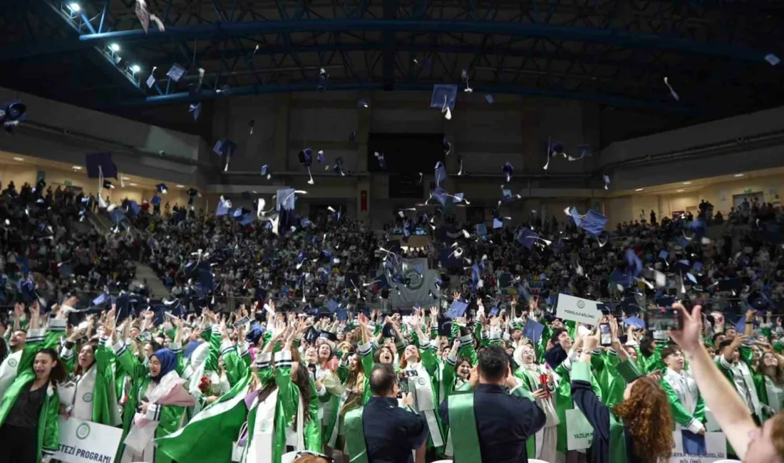 Kocaeli Sağlık ve Teknoloji Üniversitesi’nin 2025-2026 eğitim-öğretim yılı mezuniyet töreninde