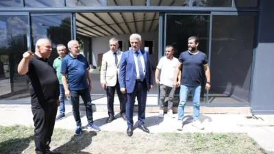 İş Sendikası’nın katkılarıyla yapımı sürdürülen Konuralp Meşale Spor Okulunda sona