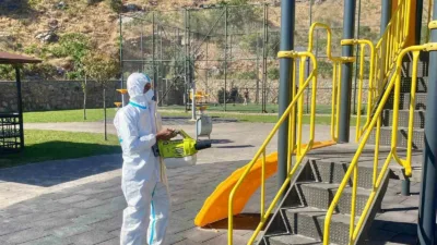 Körfez’de yaz aylarında kullanımları artan çocuk oyun alanları ile ortak