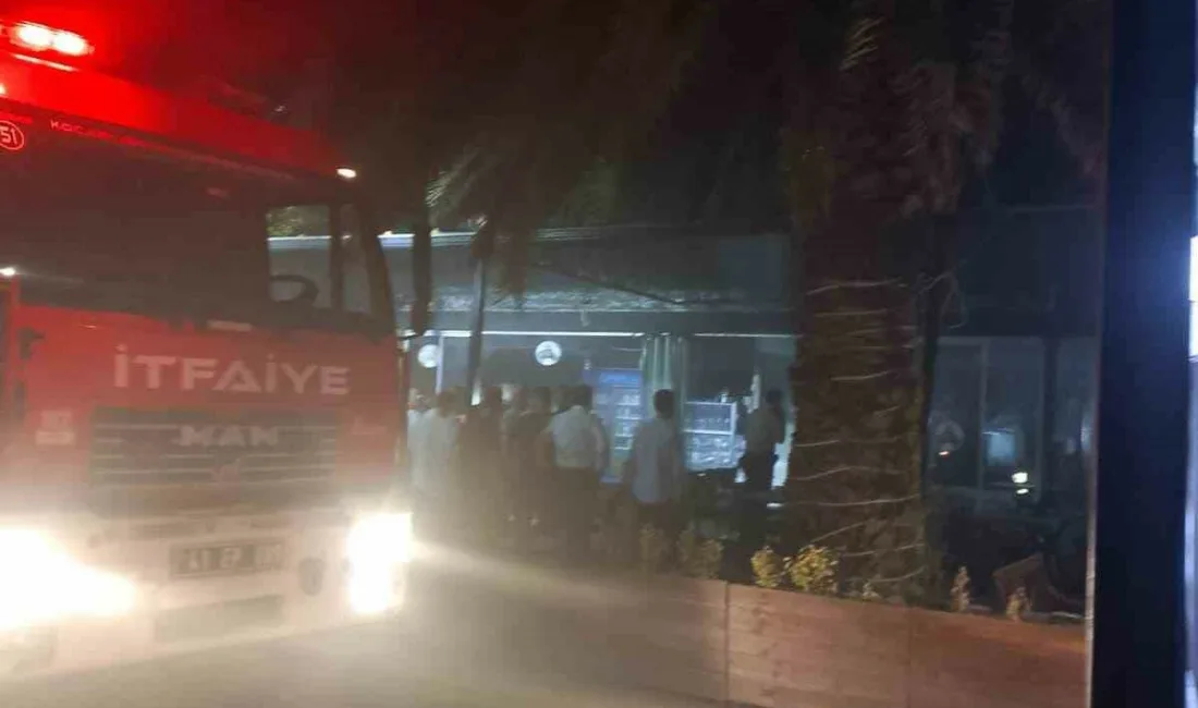 Kocaeli’nin Körfez ilçesinde bir kafenin mutfak bölümünde çıkan yangın hasara