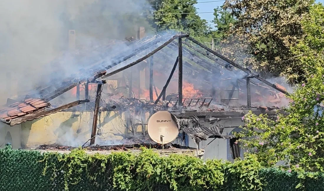 Sakarya’nın Sapanca ilçesinde terkedilmiş halde bulunan tek katlı müstakil bir