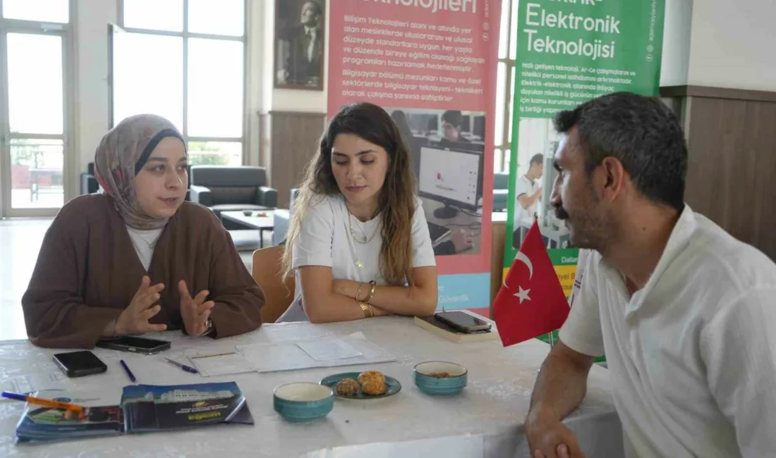 Kocaeli’de öğrencilere sanayinin ihtiyaç duyduğu alanlarda mesleki eğitim sunan Özel