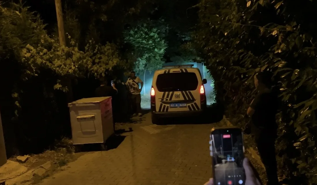 Kocaeli’nin Kartepe ilçesinde misafir olarak bulunduğu villada ev sahipleriyle tartışan