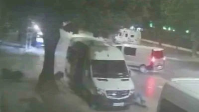 Sakarya’nın Adapazarı ilçesinde iki motosikletlinin ağır yaralandığı kazanın güvenlik kamerası