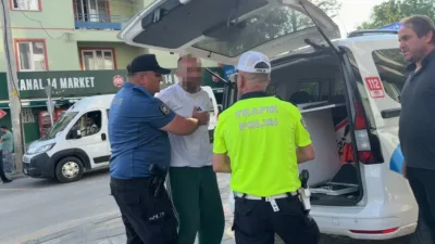 Bolu’da otomobille refüje ve başka bir araca çarpan, ardından polis