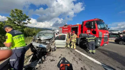 Anadolu Otoyolu Düzce geçişinde iki aracın çarpışması sonucu meydana gelen