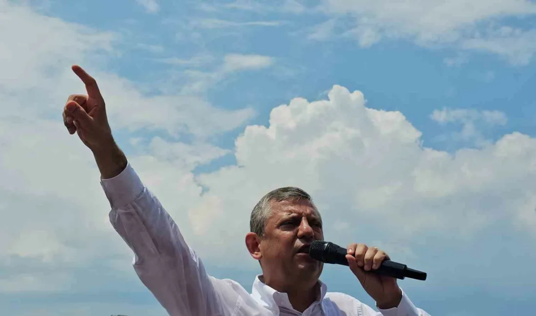 Cumhuriyet Halk Partisi (CHP) Grup Başkanı Özgür Özel, Zonguldak’ta partililer