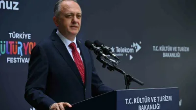 Sakarya’da düzenlenen Türkiye Kültür Yolu Festivali’nin açılışında konuşan Kültür ve