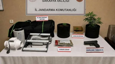 Sakarya’da jandarma ekiplerince Karasu, Serdivan ve Hendek ilçelerinde sokak satıcılarına