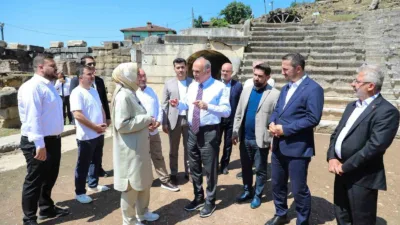 Düzce Belediye Başkanı Dr. Faruk Özlü, AK Parti Genel Başkan