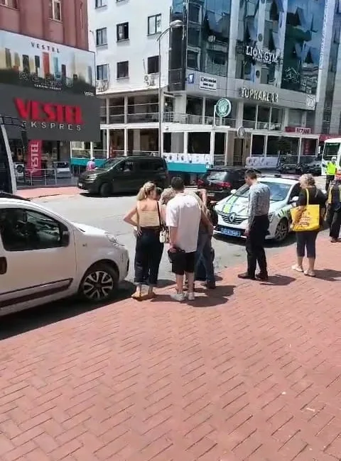 Zonguldak’ın Ereğli ilçesinde scooterla seyir halindeyken dengesini kaybederek yere düşen
