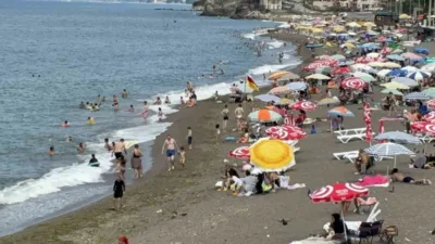 Düzce’nin Karadeniz’e açılan kapısı konumundaki Akçakoca ilçesinde, sıcak havanın tadını