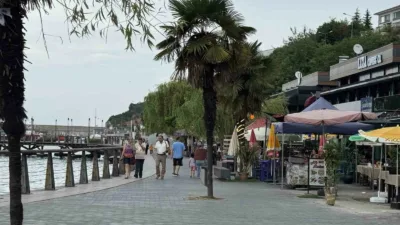 Zonguldak’ta havanın sıcak olmasını fırsat bilen sahillere koştu. Zonguldak’ta hava