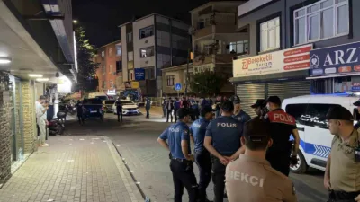 Kocaeli’nin Gebze ilçesinde iki grup arasında çıkan ve yoldan geçen