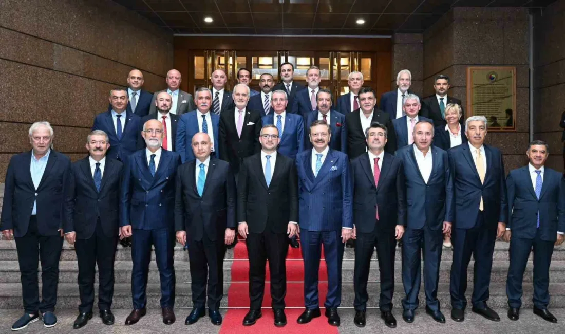 Türkiye Odalar ve Borsalar Birliği (TOBB) Başkanı Rifat Hisarcıklıoğlu ve