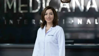Menopoz sürecinin yalnızca hormonal değişikliklerle sınırlı olmadığını; kemik, kas ve