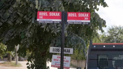 Düzce Belediye Başkanı Dr. Faruk Özlü’nün mahalle ziyaretleri kapsamında vatandaşlardan