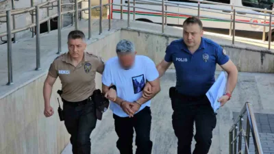 Zonguldak’ta motosikletli kadın sürücüye trafik kazası sonrası çıkan kavgada kırılan