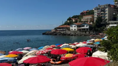 Zonguldak’ta hafta sonu hava sıcaklıklarının artmasını fırsat bilen vatandaşlar, serinlemek